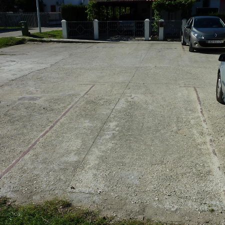 Three Bedroom Apartment & Studio - Apartments Zdrijac نين المظهر الخارجي الصورة